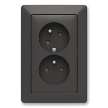 ZONI 5513T-C02157 237 Zásuvka dvojnásobná matná černá s natočenou dutinou